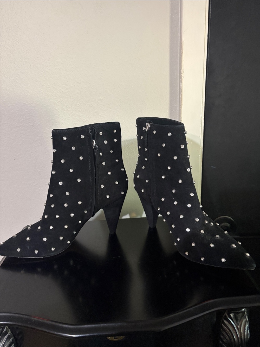 Alice & Olivia sz 10 Black Studded Suede Ankle Boots - Women's Fashion Booties - Picture 2 of 9